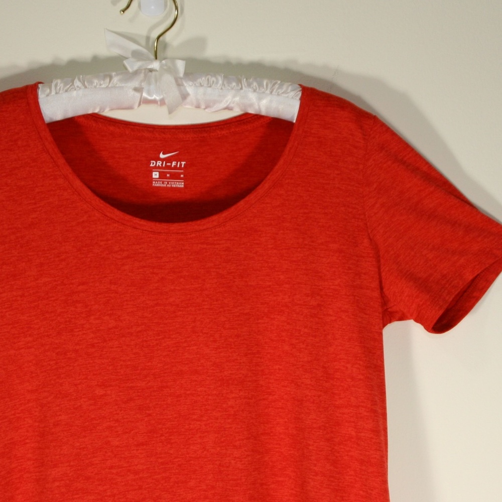 Nike Scoop Neck Workout Tee